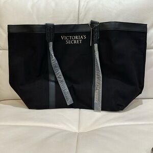 NWT Victoria’s Secret Black One Compartment Shoulder Tote Bag